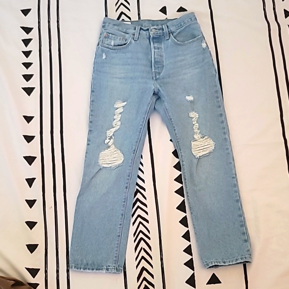 Levi's | 90's 501 High Waisted Ankle | Straight Legq Destroyed Jeans | 26 x 26